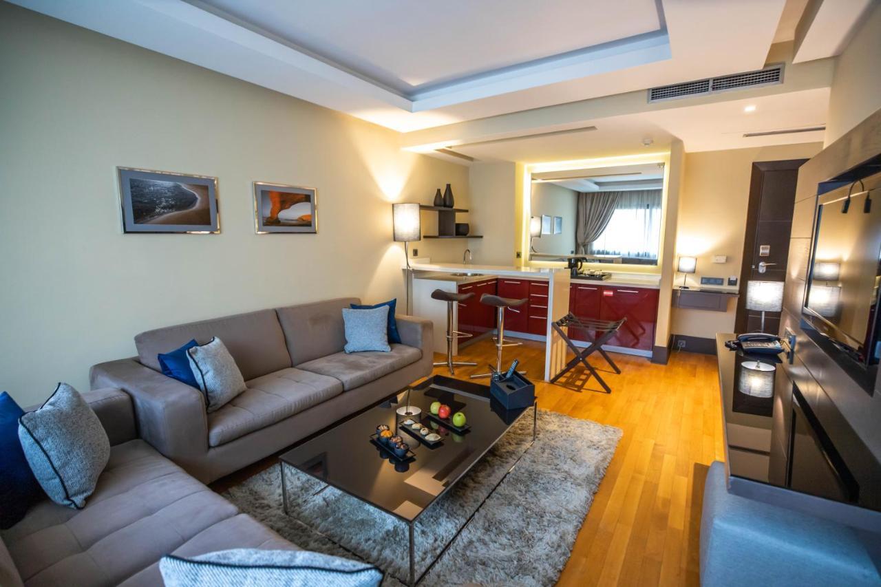 Gray Boutique Hotel 카사블랑카 외부 사진 A living room in a serviced apartment in Istanbul, Turkey