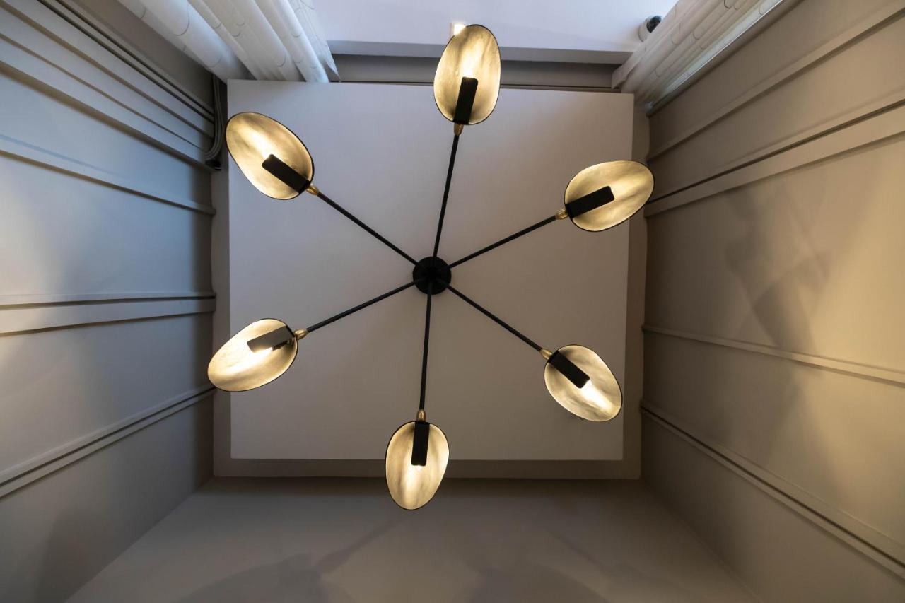 Gray Boutique Hotel 카사블랑카 외부 사진 A chandelier