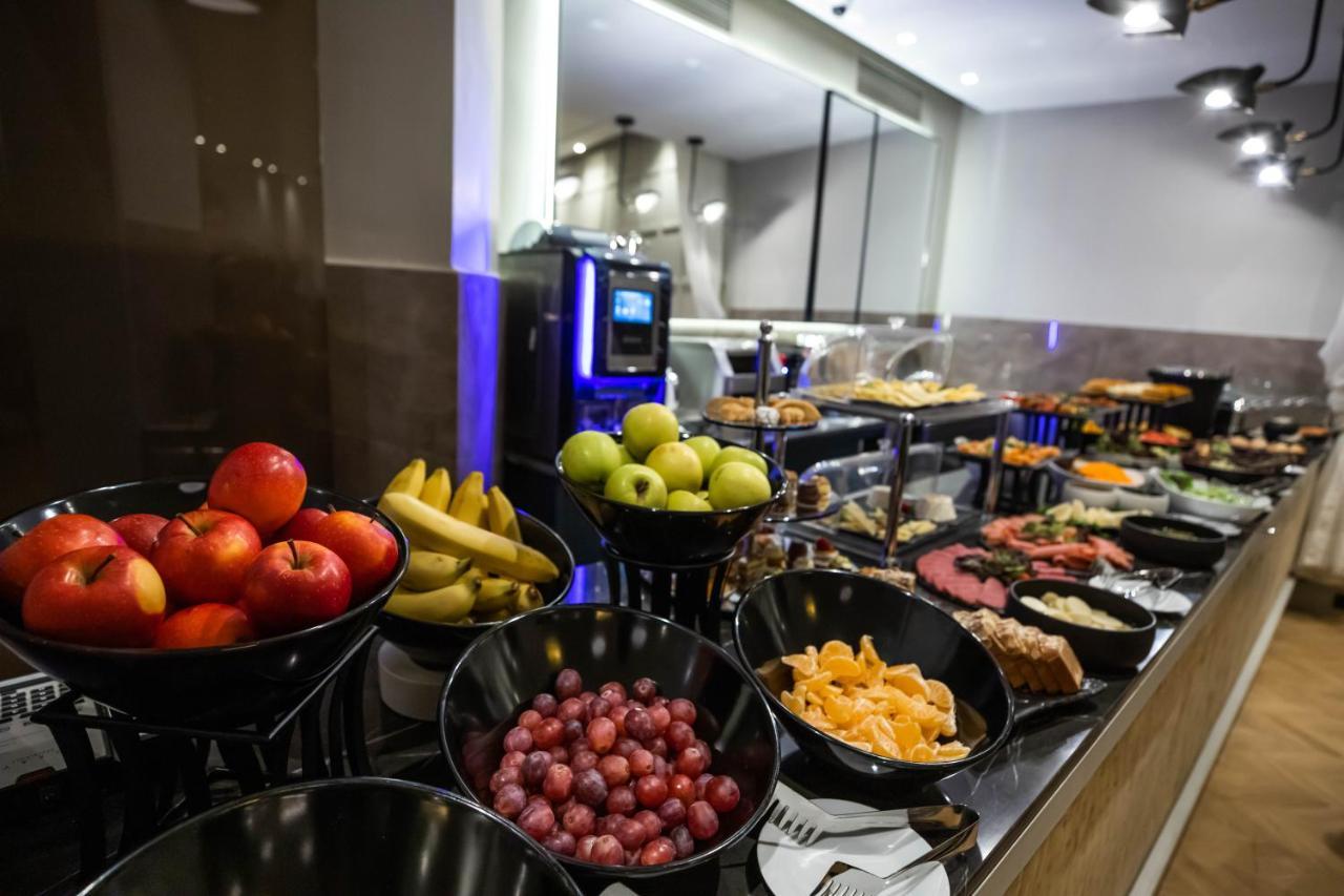 Gray Boutique Hotel 카사블랑카 외부 사진 A buffet at a hotel
